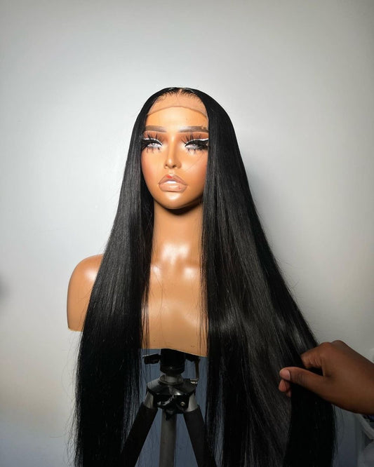 STRAIGHT FRONTAL WIGS